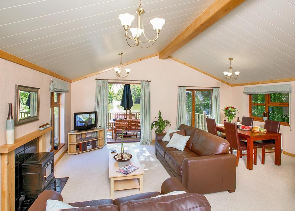 Upton Lakes Lodges Cullompton Extérieur photo